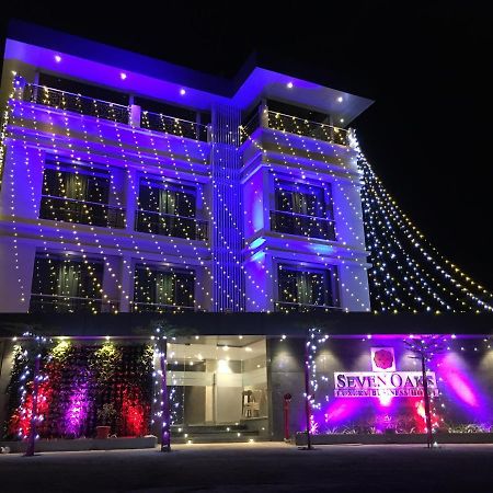 Hotel Seven Oaks Navi Mumbai Eksteriør billede