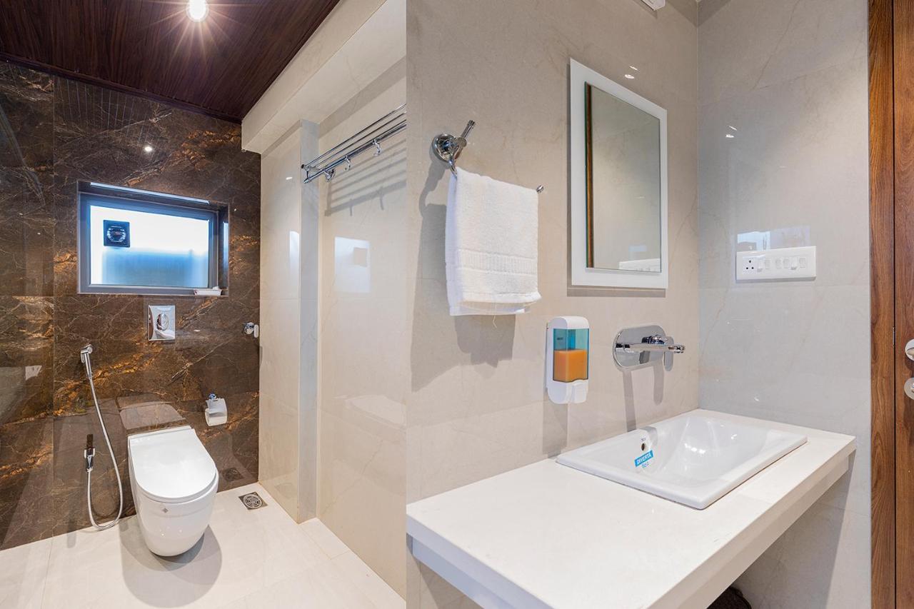 Hotel Seven Oaks Navi Mumbai Eksteriør billede
