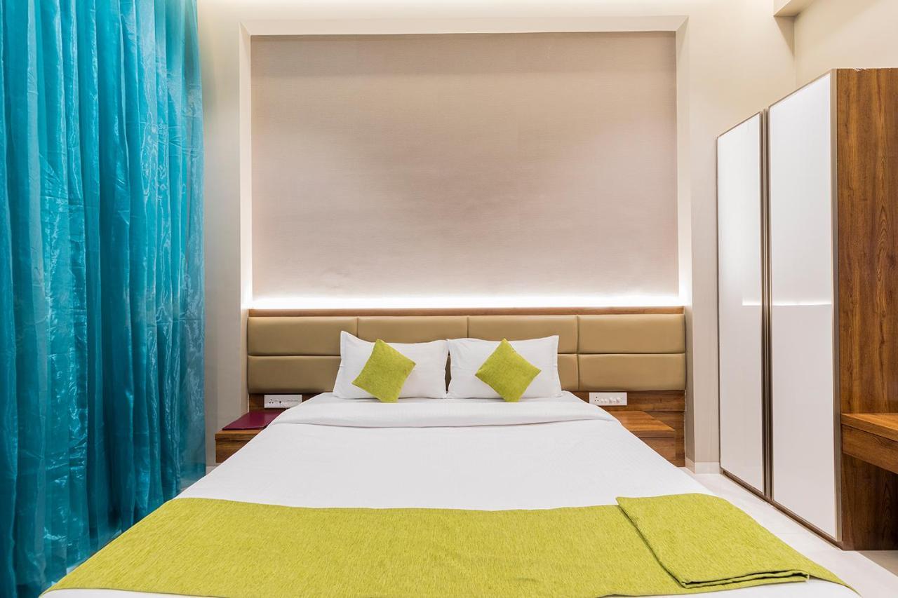 Hotel Seven Oaks Navi Mumbai Eksteriør billede